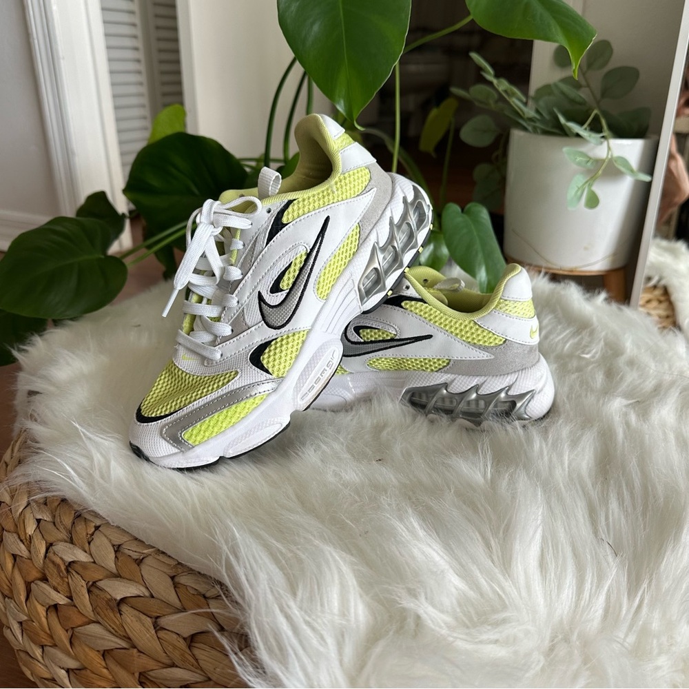 Nike Women's Zoom Air 7.5